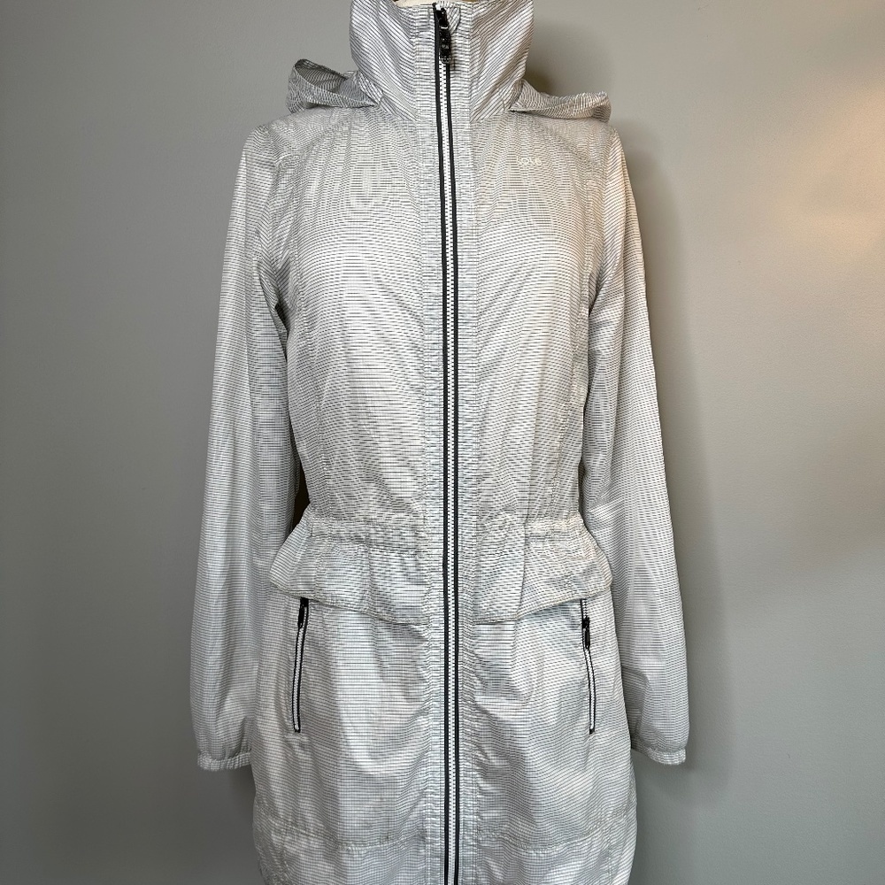 LOLE Womens Soft Shell Full Zip Hooded Windbreaker Rain Jacket White Black Sz S